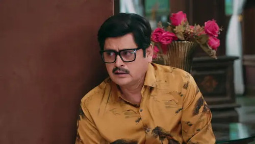 Saxena Enters the Resort in Disguise still