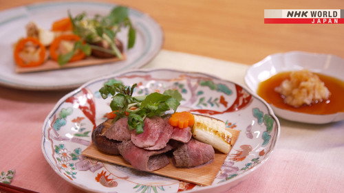 Authentic Japanese Cooking: Japanese Cedar-infused Steak still