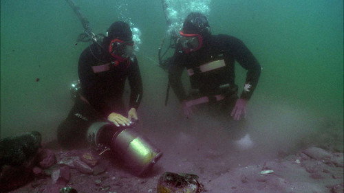 Bering Sea Gold Season 2 Episode 4 - Gold Gettin' Hound Dog
