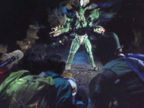 Kamen Rider Season 9 Episode 5 - The Cave Exploration's Falling Hole