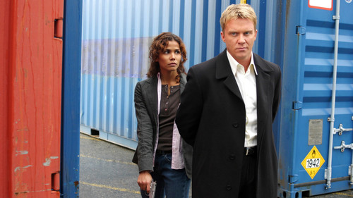 The Dead Zone Season 4 Episode 7 - Grains of Sand