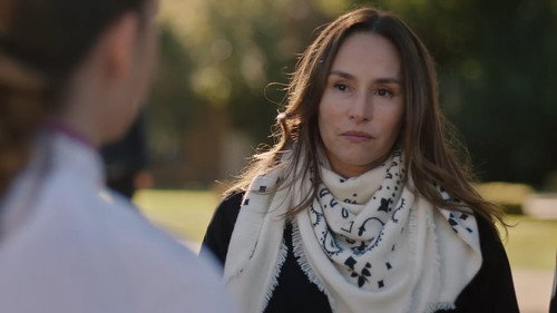 Episode 825 still
