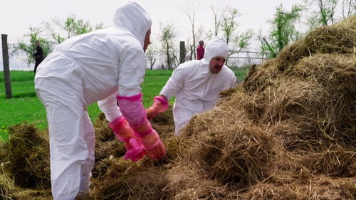 The Amazing Race Canada Season 10 Episode 8 - Manure Time Baby!
