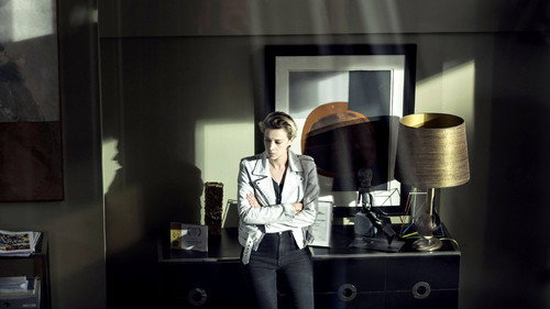 Episode 7 still