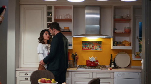 Everywhere I go Season 1 Episode 21 - It is Beautiful When it is With You