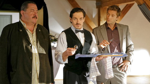 Die Rosenheim-Cops Season 9 Episode 22 - Keiner hat's gesehen