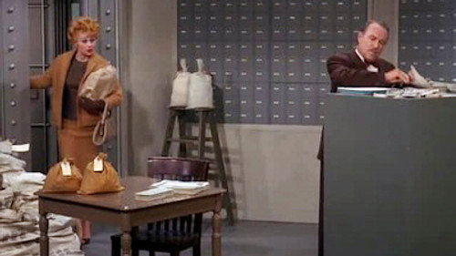 The Lucy Show Season 2 Episode 4 - Lucy Gets Locked in the Vault