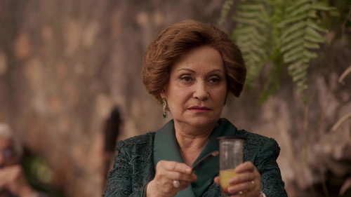 Una Familia Complicada Season 1 Episode 1 - Episode 1