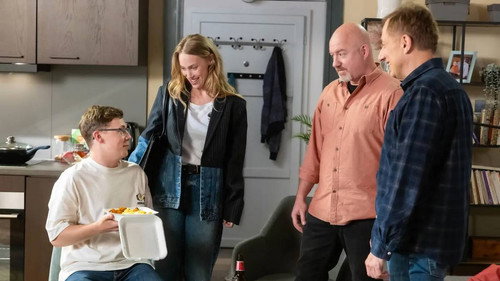 Episode 5197 still