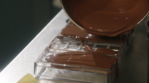 The Food That Built America Season 4 Episode 4 - Candy Revolution
