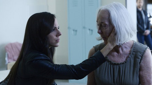 Lost Girl Season 5 Episode 13 - Family Portrait