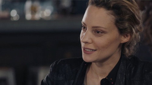 Episode 910 still