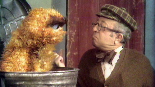 Mr. Hooper Bakes Oscar a Baked Bean Sundae (0056) still