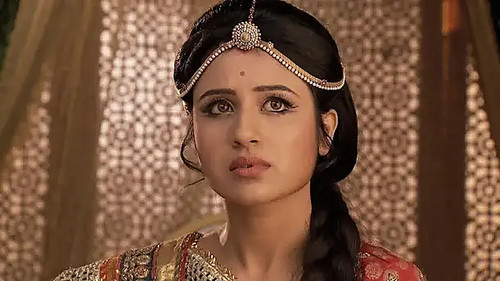 Jodha learns about Mali's plot against Jalal still