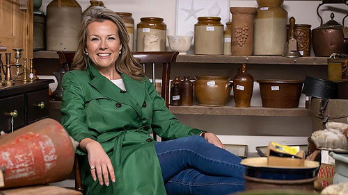 Bargain Hunt Season 70 Episode 17 - Kingston upon Thames 24