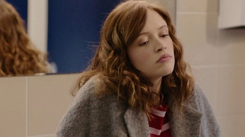 SKAM France Season 2 Episode 6 - Disruptive element