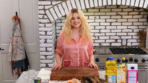 Selena + Chef Season 3 Episode 1 - Selena + Kwame Onwuachi