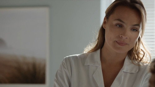 Episode 821 still