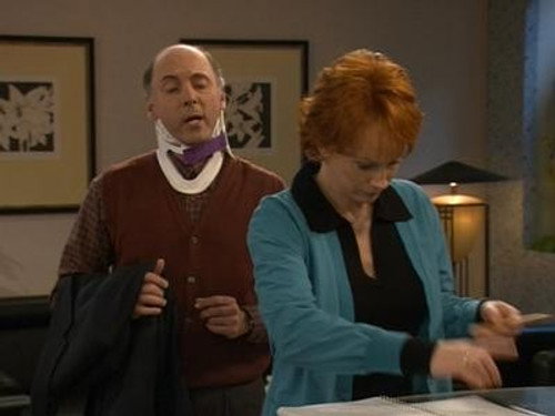 Reba Season 2 Episode 17 - The Feud