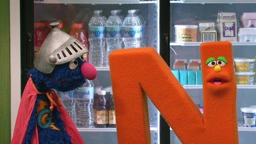 Sesame Street Season 52 Episode 8 - The Letter M Mystery