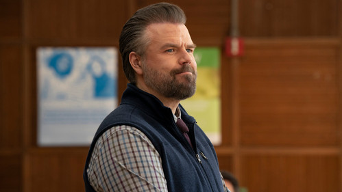 New Amsterdam Season 3 Episode 12 - Things Fall Apart