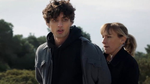 Episode 1916 still