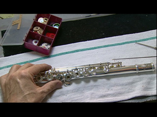How It's Made Season 5 Episode 6 - Alkaline Batteries, Wheelchairs, Flutes, Cowboy Boots