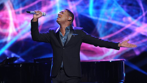 American Idol Season 11 Episode 37 - Finalists Compete
