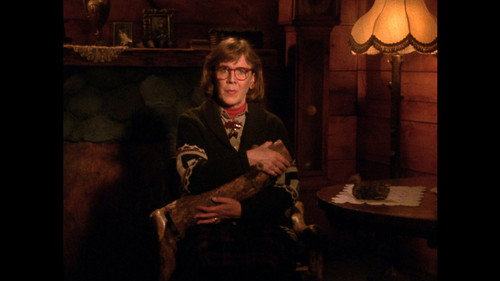 Log Lady Introduction - S02E20 still