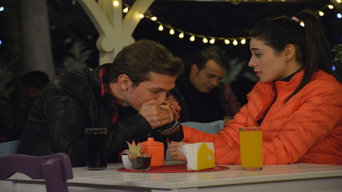 Hangimiz Sevmedik Season 1 Episode 18 - Episode 18