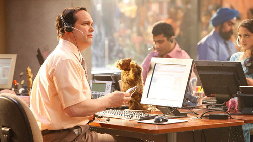 Outsourced Season 1 Episode 19 - Charlie Curries a Favor from Todd