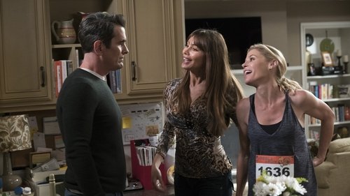 Modern Family Season 9 Episode 7 - Winner Winner Turkey Dinner