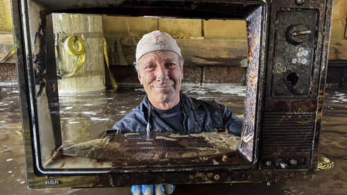 Dirty Jobs Season 11 Episode 3 - Pile Jacketer / Concrete Cleaner