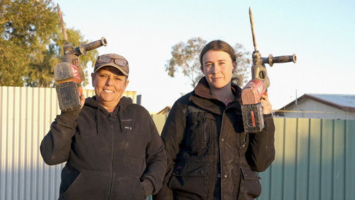 Outback Opal Hunters Season 15 Episode 7 - Powered Up