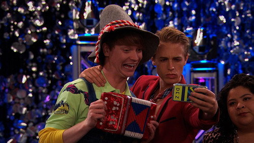 Austin & Ally Season 4 Episode 13 - Burdens & Boynado