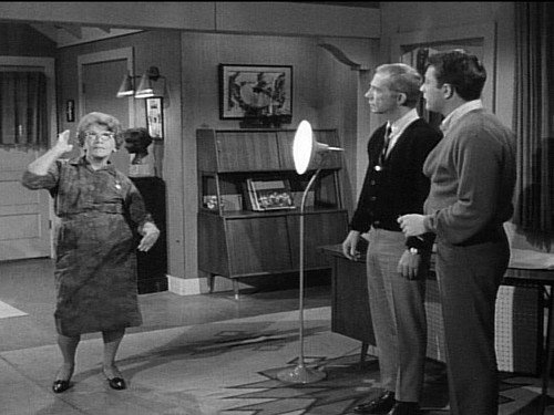 My Favorite Martian Season 2 Episode 26 - We Love You, Miss Pringle