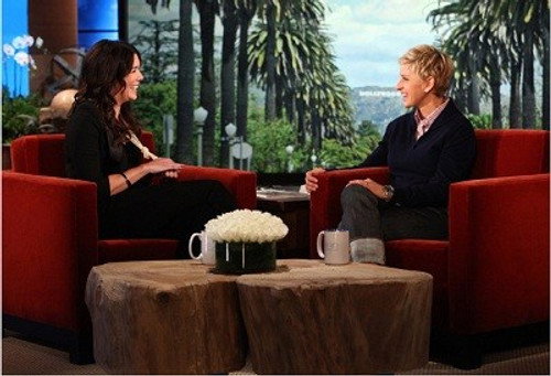 Lauren Graham still