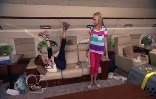 Jessie Season 1 Episode 22 - We Are So Grounded