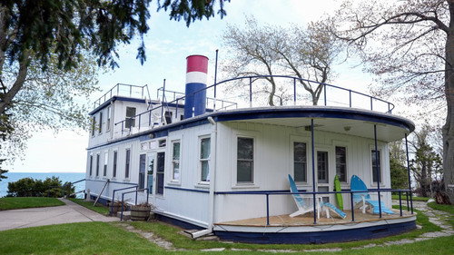 Ugliest House in America Season 6 Episode 2 - Great Lakes, Great Ugly