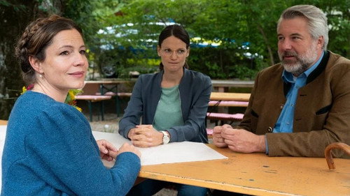 Die Rosenheim-Cops Season 23 Episode 21 - A brilliant idea