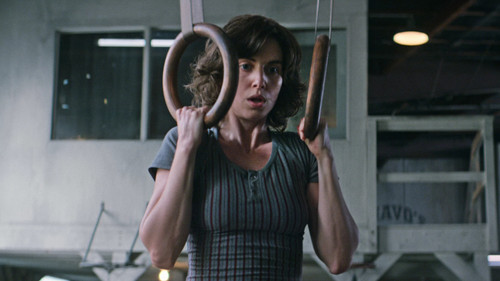 GLOW Season 1 Episode 5 - Debbie Does Something