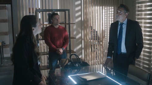 Episode 195 still