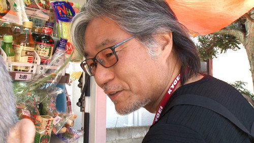 RISING Season 4 Episode 9 - Deals on Wheels: Mobile Supermarket Innovator - Tatsuya Sumitomo