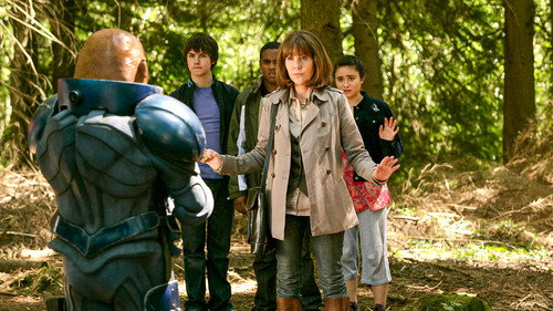 The Sarah Jane Adventures Season 2 Episode 2 - The Last Sontaran (2)