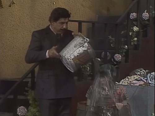 El Chavo del Ocho Season 6 Episode 22 - El Baño del Chavo
