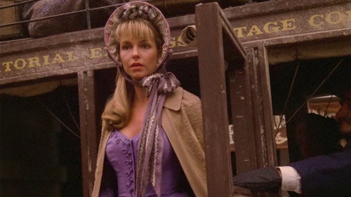 MacGyver Season 6 Episode 8 - MacGyver's Women