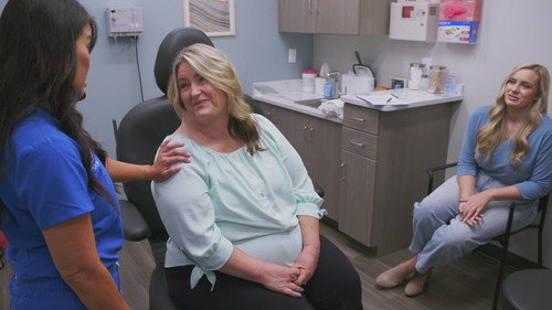 Dr. Pimple Popper: Breaking Out Season 2 Episode 1 - A Mother’s Lump