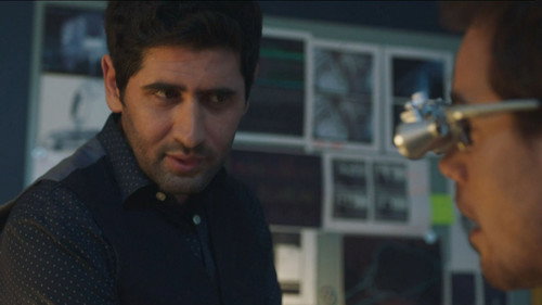 Episode 1060 still