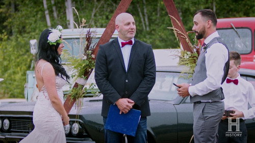 Rust Valley Restorers Season 4 Episode 5 - Four Cars and A Wedding