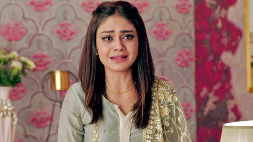 Aliya to Leave the House? still